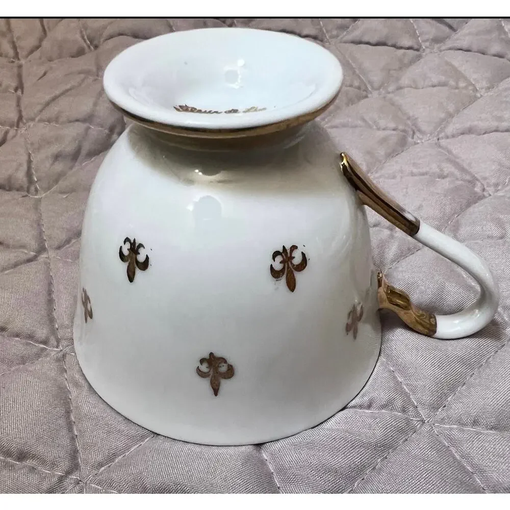 4 pcs. Vintage Fleur De Lis 3512 Gold Tea Cup and Luncheon Plate Set by Lefton.